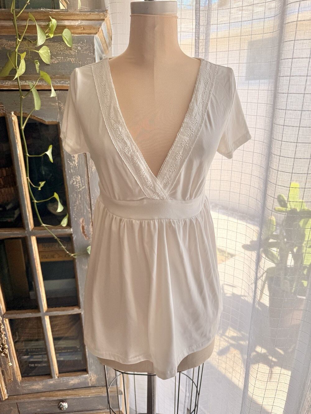 Y2K 2000s Babydoll Top Empire Waist White Eyelet Trim Festival Medium